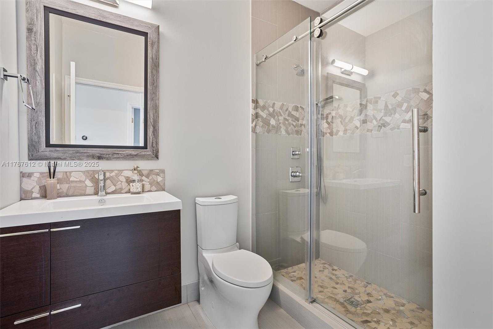 Small Image of 9880 SOUTH WEST 148TH TER, Miami Number 32