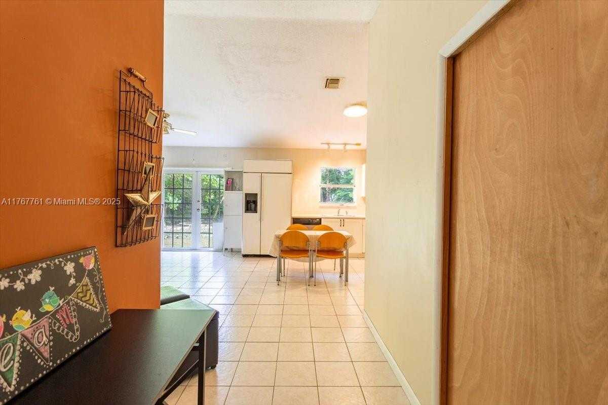 Small Image of 9055 SOUTH WEST 158TH ST, Palmetto Bay Number 11