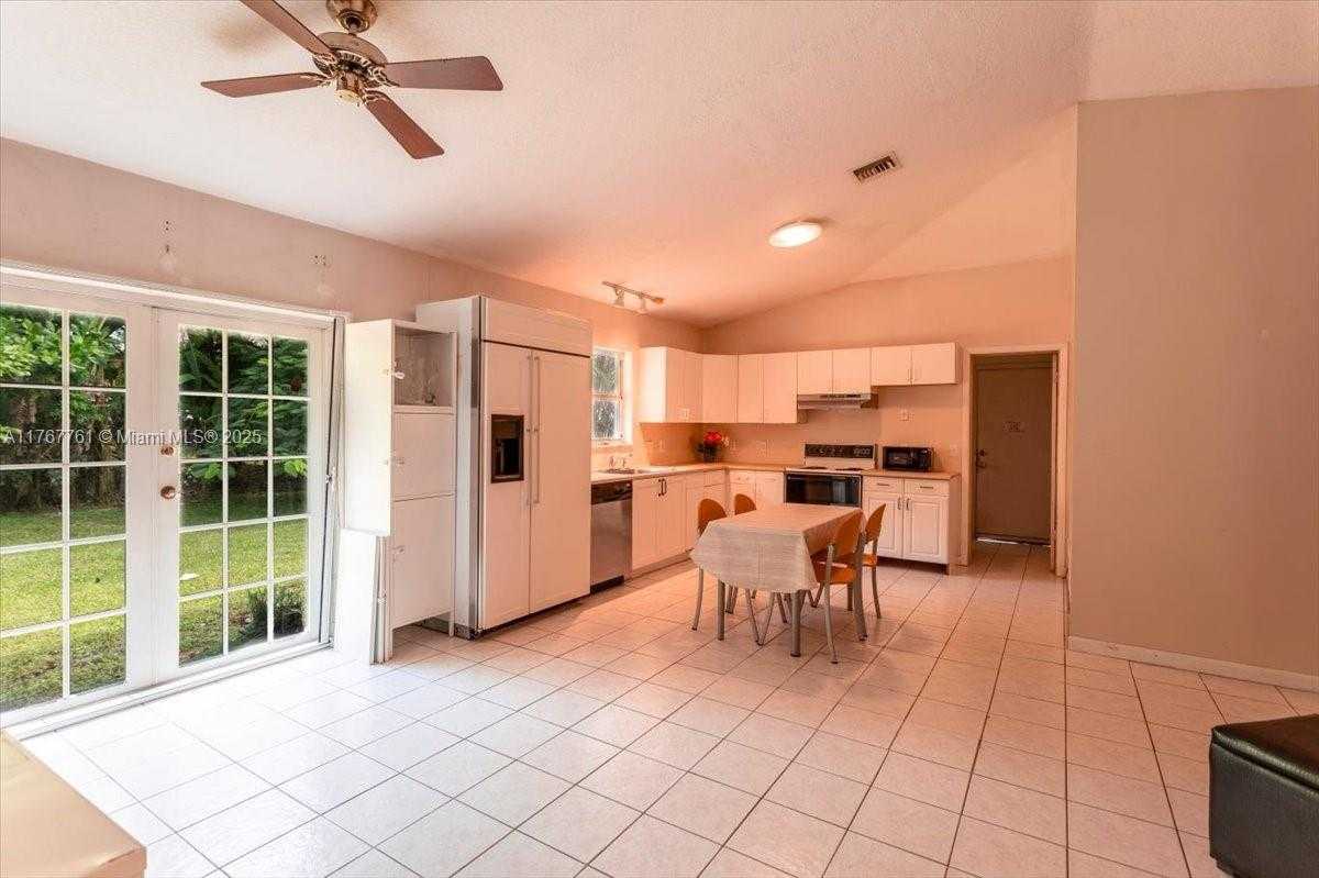 Small Image of 9055 SOUTH WEST 158TH ST, Palmetto Bay Number 14