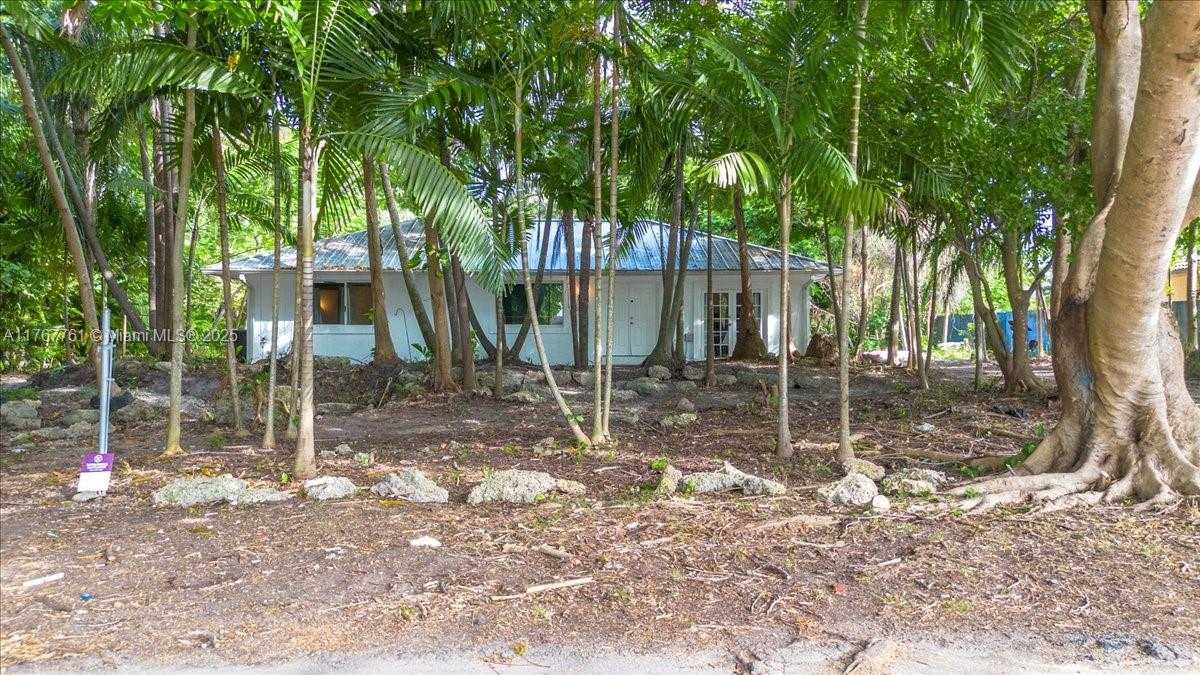 Small Image of 9055 SOUTH WEST 158TH ST, Palmetto Bay Number 2