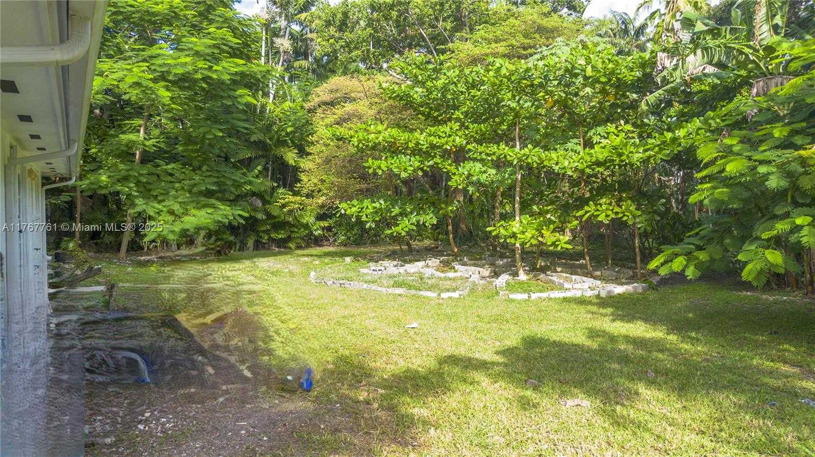 Small Image of 9055 SOUTH WEST 158TH ST, Palmetto Bay Number 7