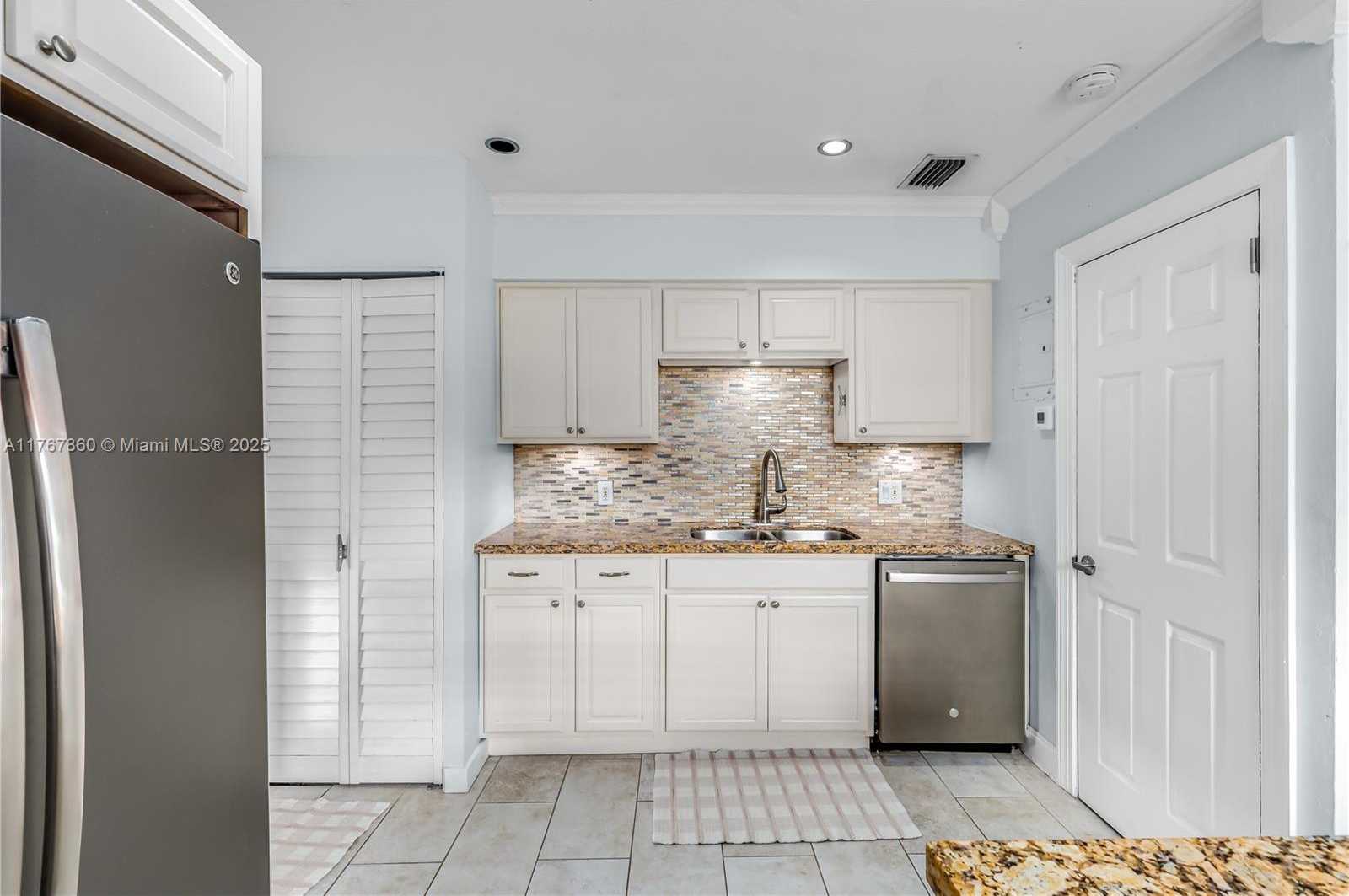 Small Image of 705 NORTH EAST 15TH CT, Fort Lauderdale Number 15