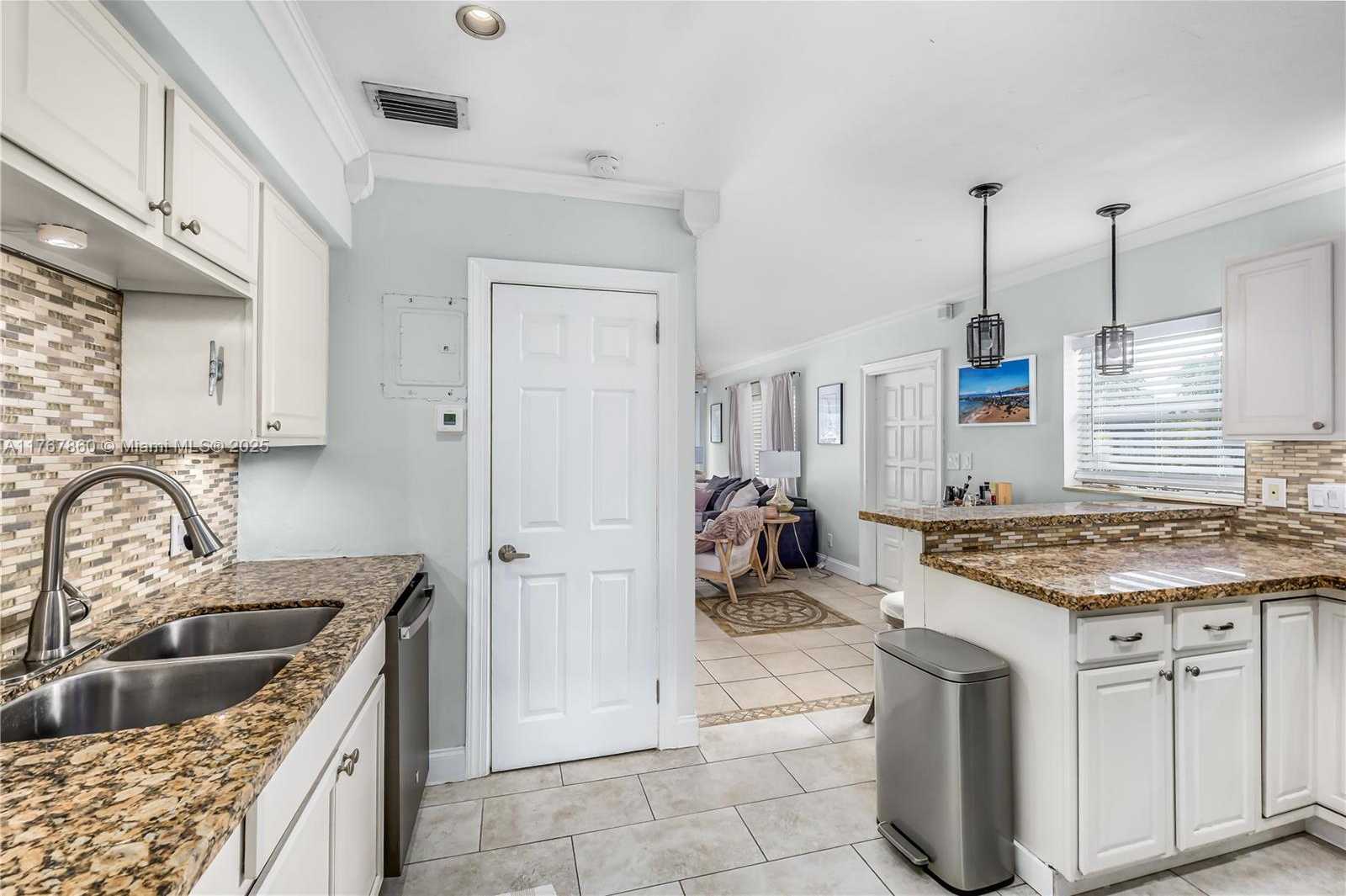 Small Image of 705 NORTH EAST 15TH CT, Fort Lauderdale Number 16