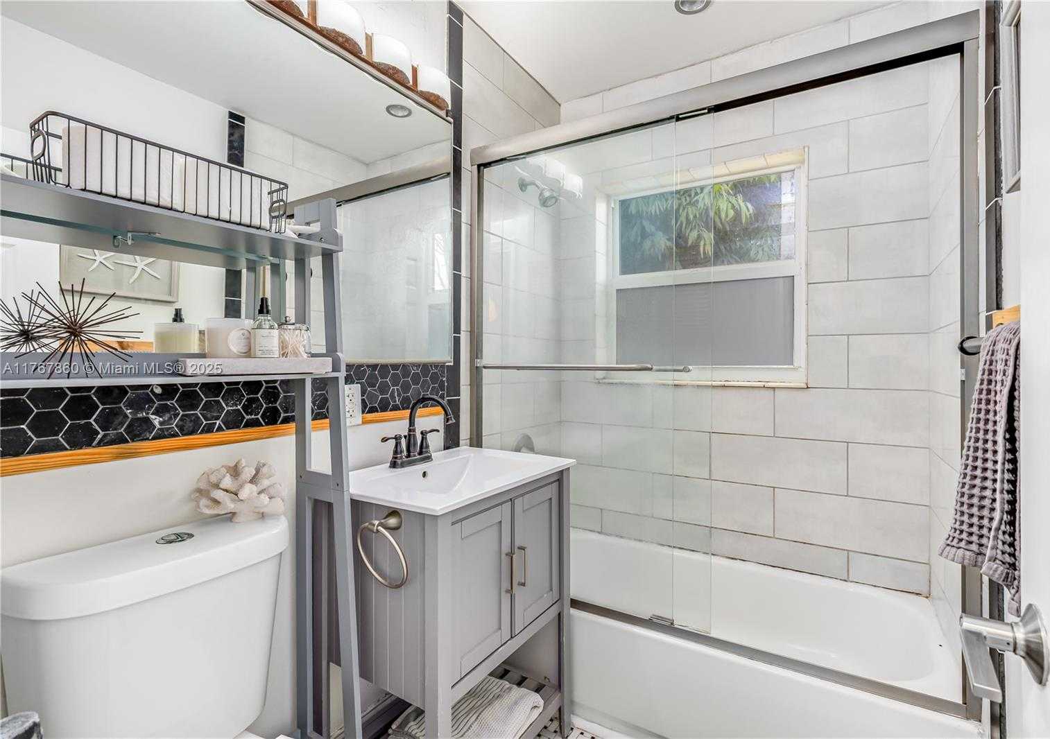 Small Image of 705 NORTH EAST 15TH CT, Fort Lauderdale Number 21