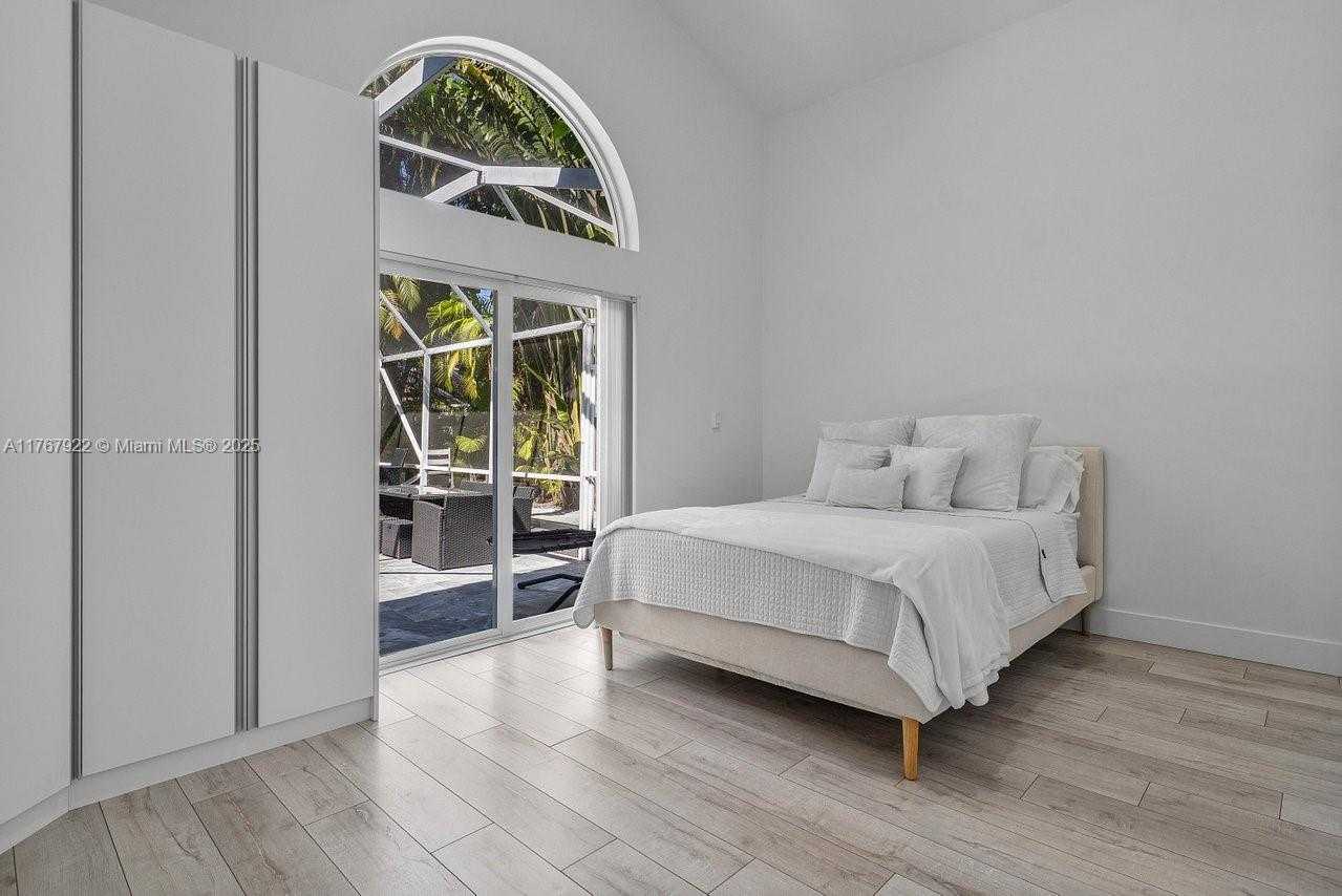 Small Image of 517 MISTY OAKS DR, Pompano Beach Number 10