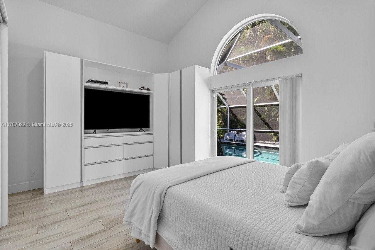 Small Image of 517 MISTY OAKS DR, Pompano Beach Number 11