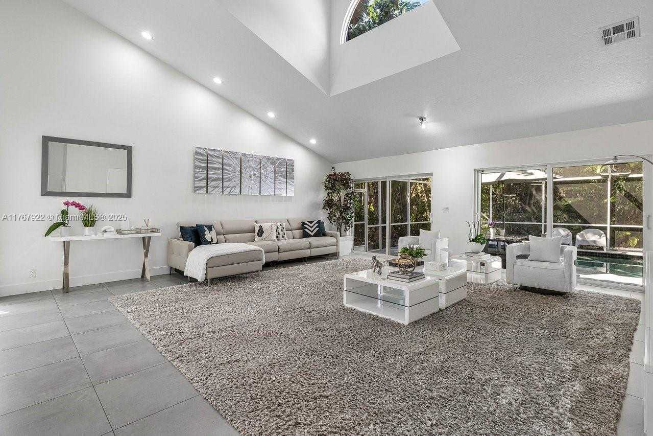 Small Image of 517 MISTY OAKS DR, Pompano Beach Number 15