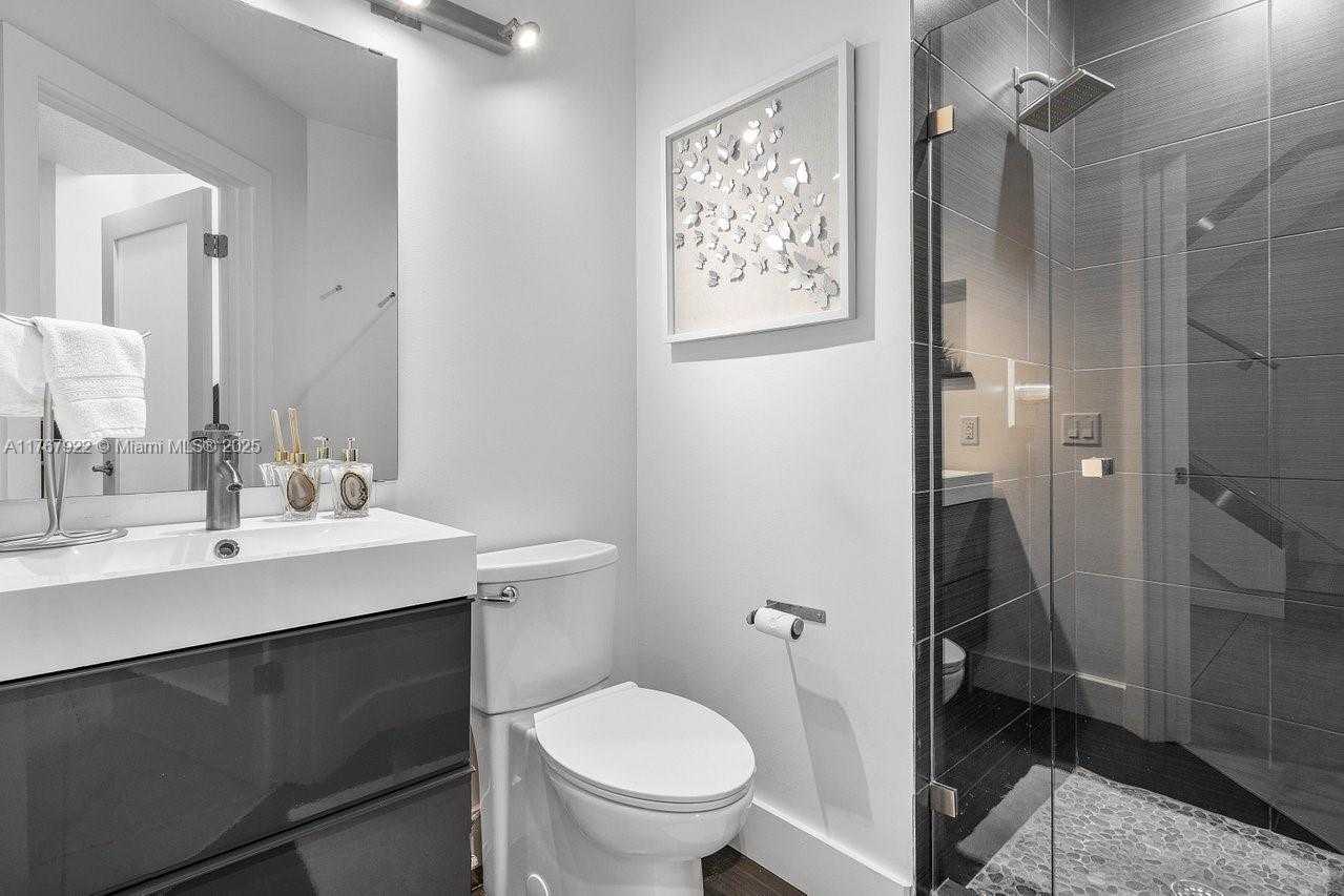 Small Image of 517 MISTY OAKS DR, Pompano Beach Number 19