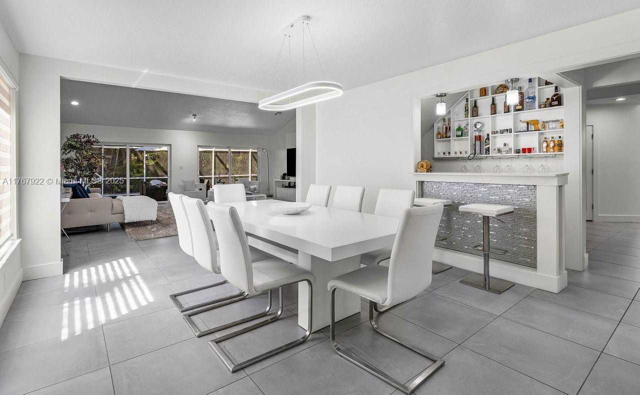 Small Image of 517 MISTY OAKS DR, Pompano Beach Number 20