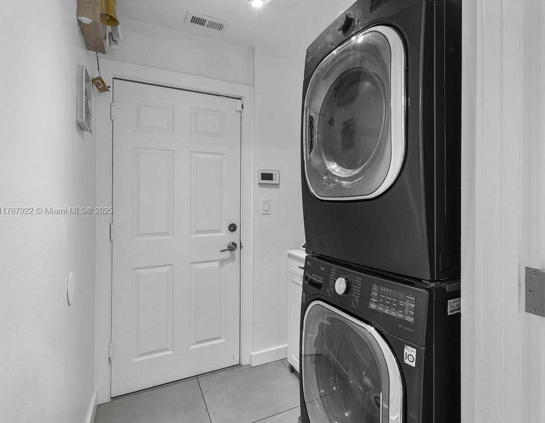 Small Image of 517 MISTY OAKS DR, Pompano Beach Number 34