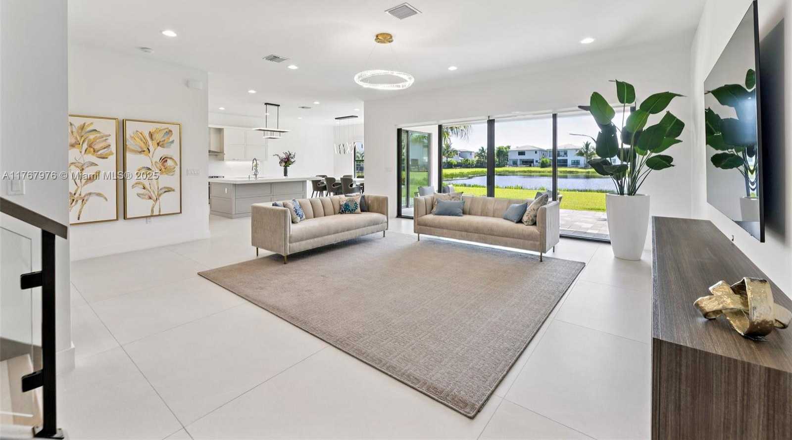 Small Image of 17182 WINDY POINTE LN, Boca Raton Number 2
