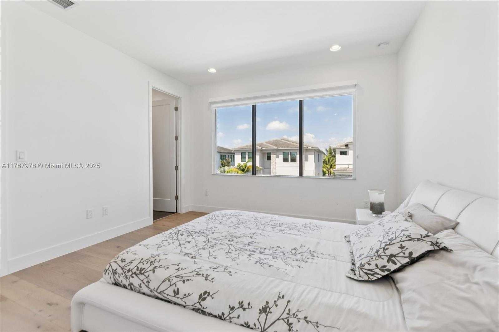 Small Image of 17182 WINDY POINTE LN, Boca Raton Number 28