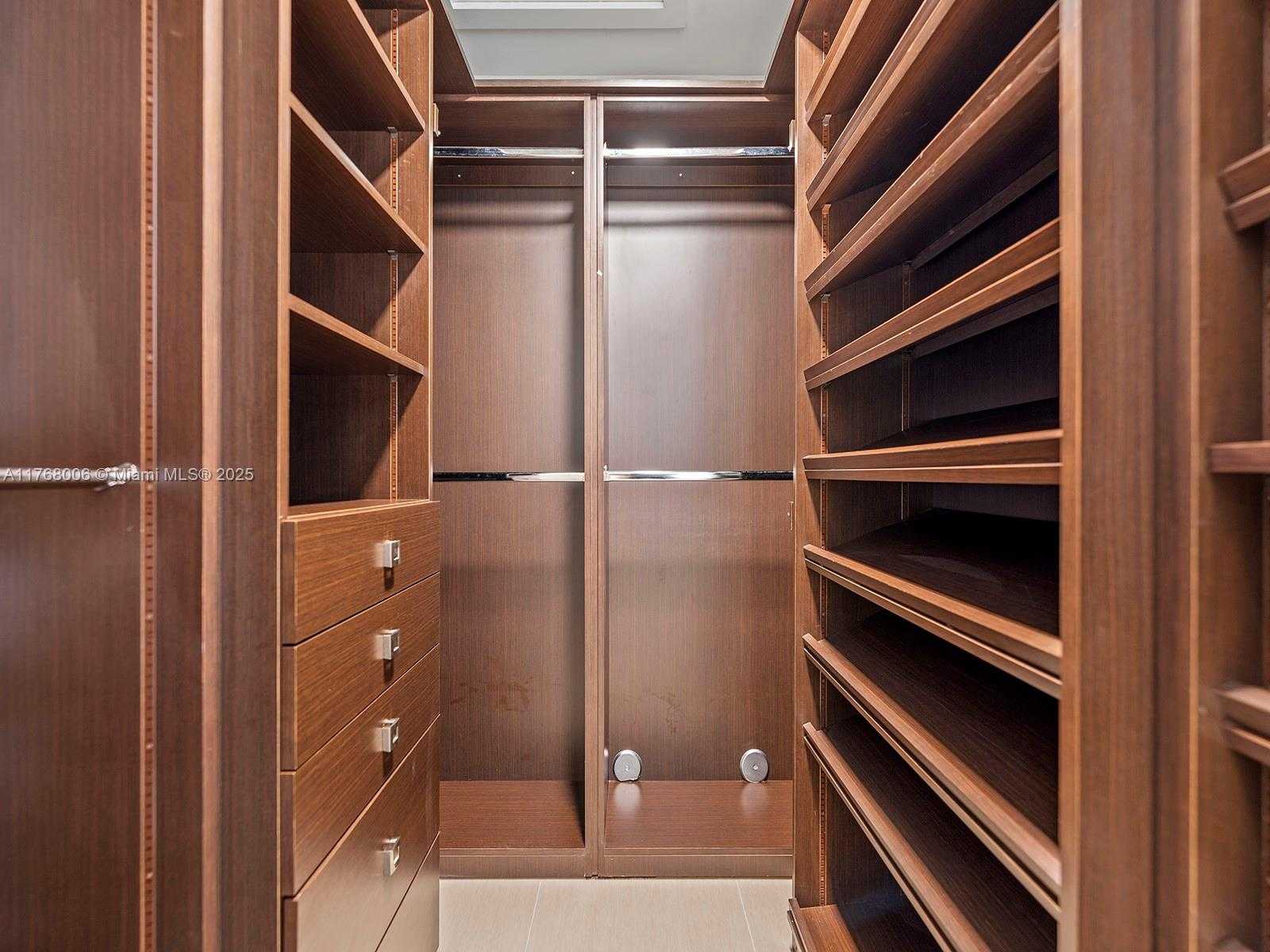 Small Image of 6401 SOUTH WEST 96TH ST, Pinecrest Number 39