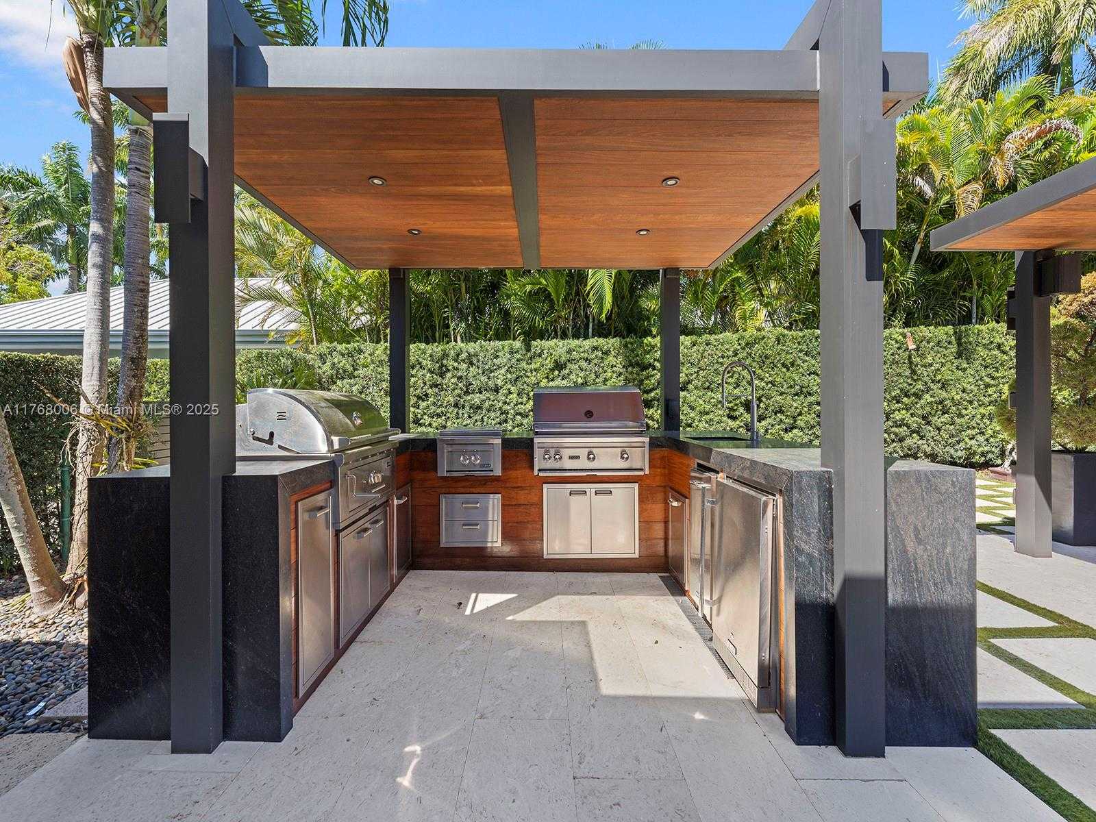 Small Image of 6401 SOUTH WEST 96TH ST, Pinecrest Number 44