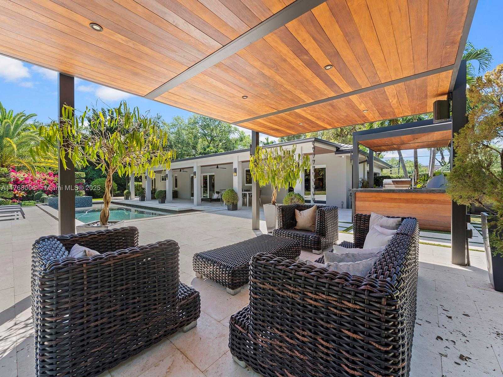 Small Image of 6401 SOUTH WEST 96TH ST, Pinecrest Number 45