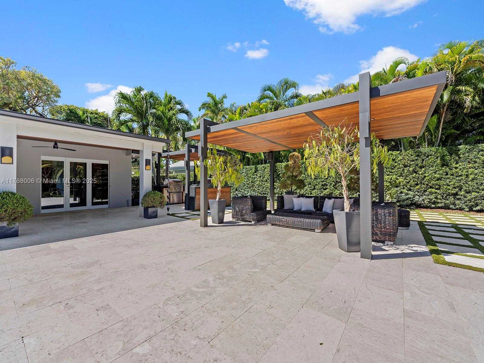 Small Image of 6401 SOUTH WEST 96TH ST, Pinecrest Number 46