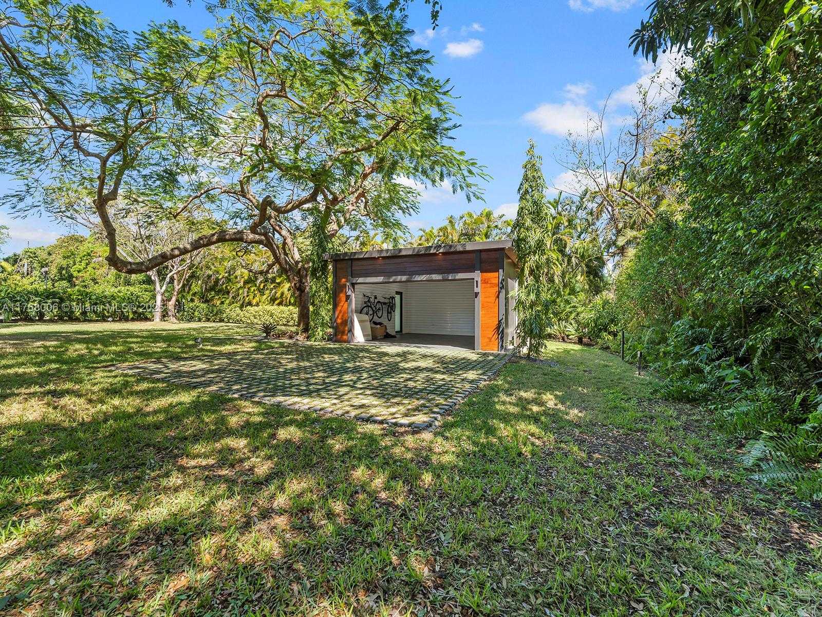 Small Image of 6401 SOUTH WEST 96TH ST, Pinecrest Number 56