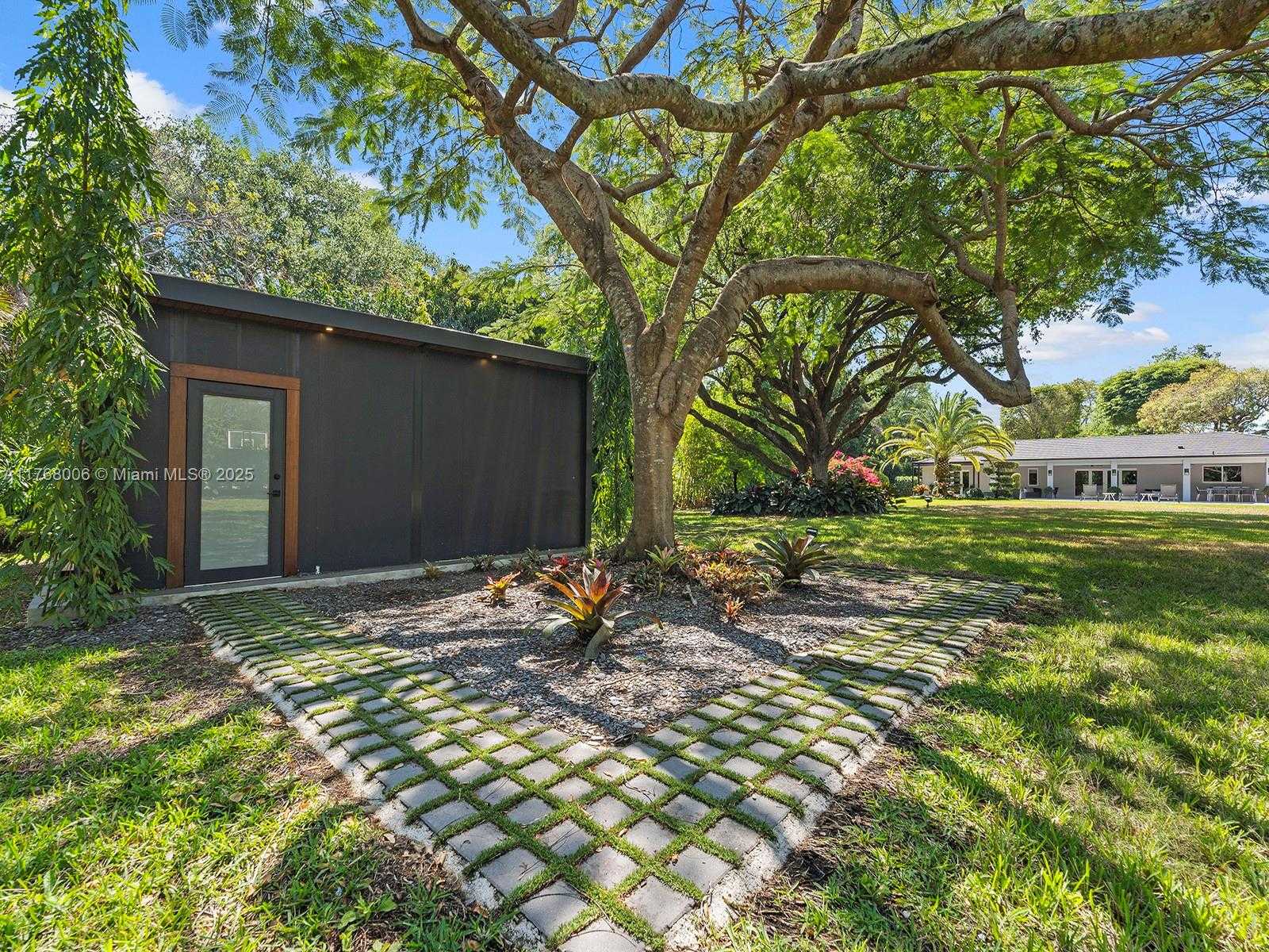 Small Image of 6401 SOUTH WEST 96TH ST, Pinecrest Number 57