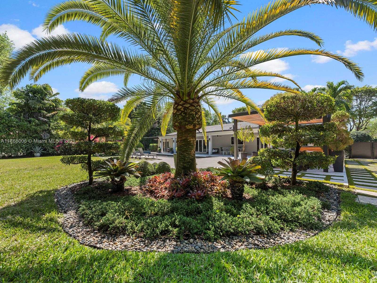 Small Image of 6401 SOUTH WEST 96TH ST, Pinecrest Number 60
