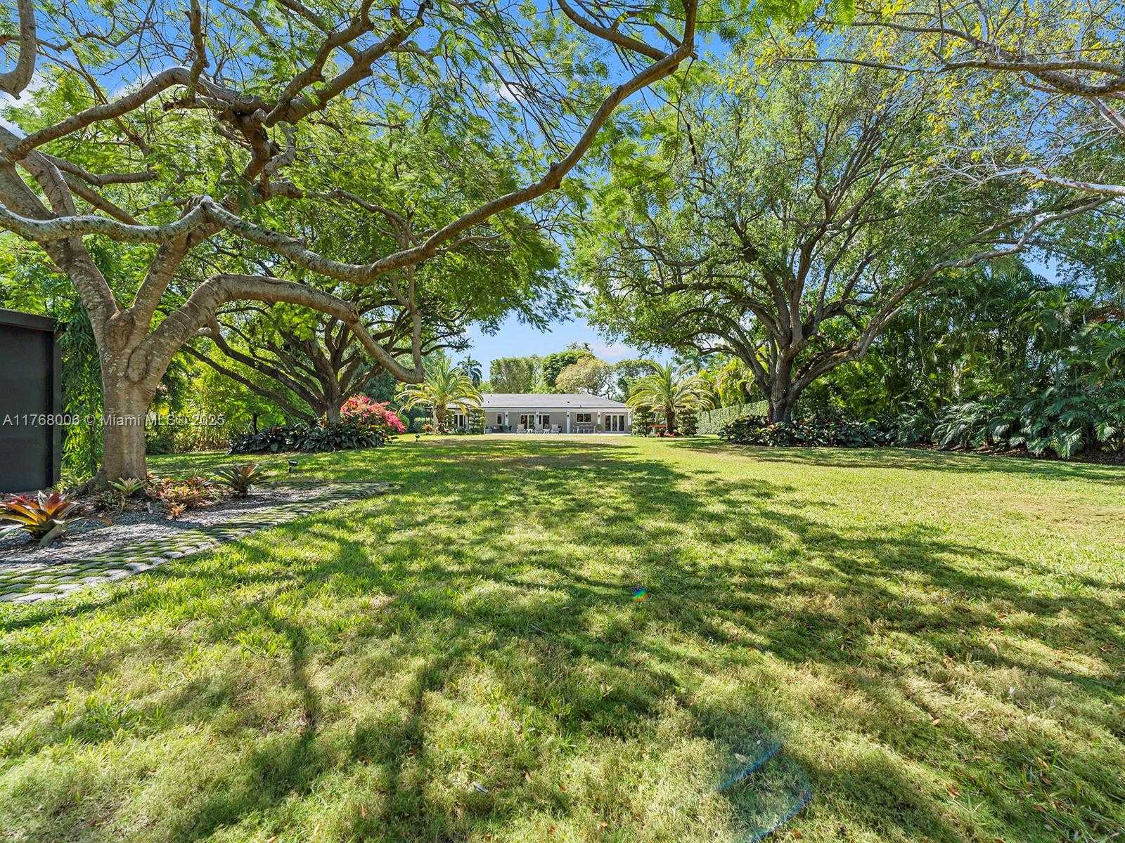 Small Image of 6401 SOUTH WEST 96TH ST, Pinecrest Number 63