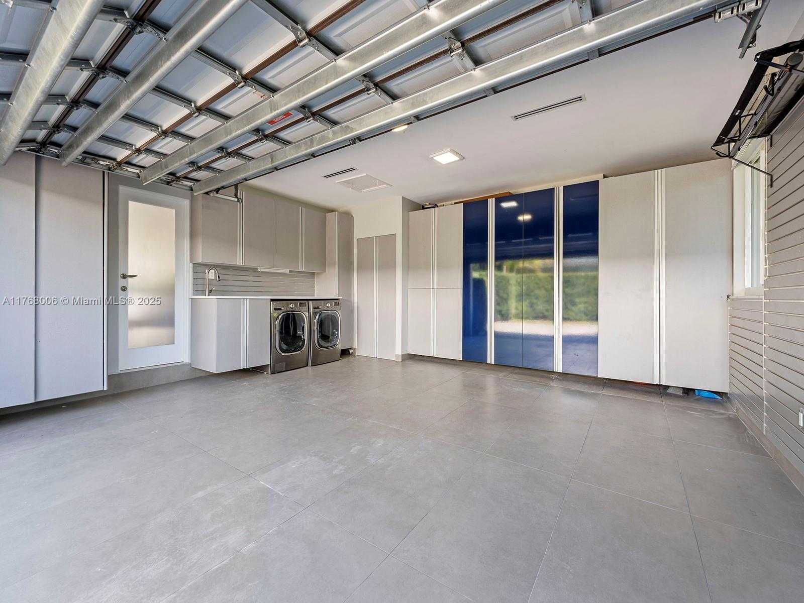 Small Image of 6401 SOUTH WEST 96TH ST, Pinecrest Number 67