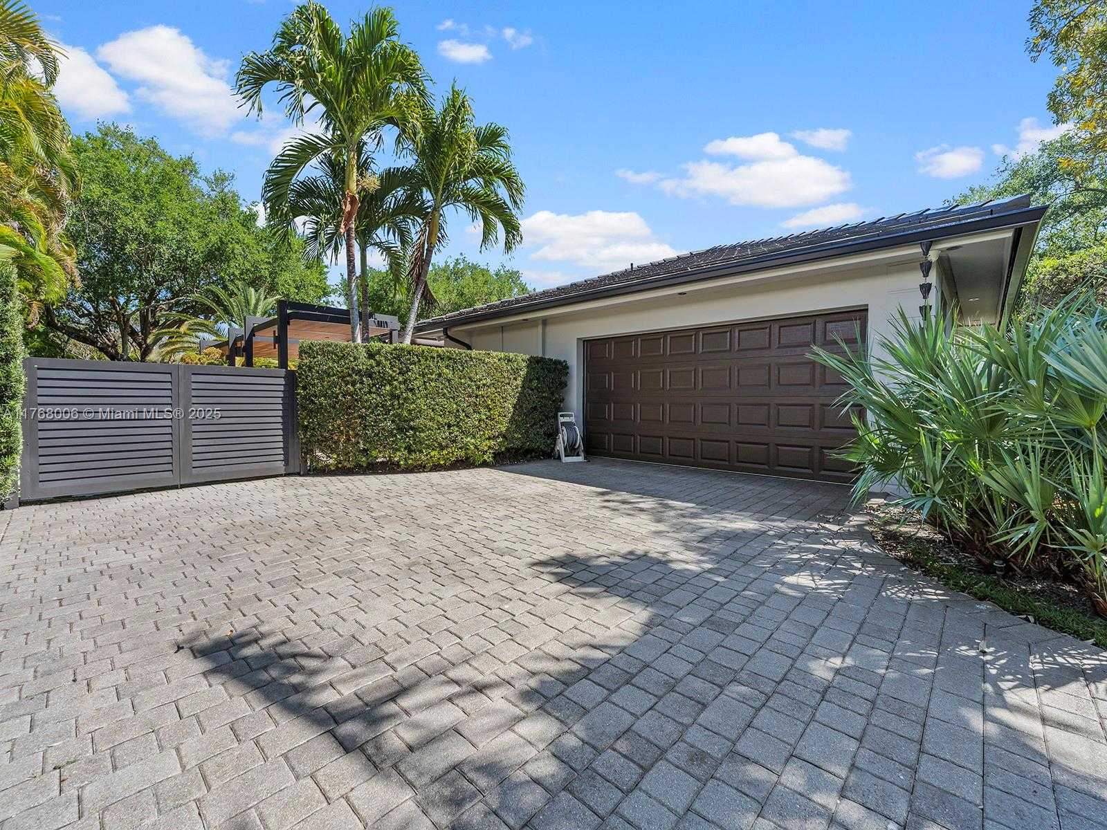 Small Image of 6401 SOUTH WEST 96TH ST, Pinecrest Number 68