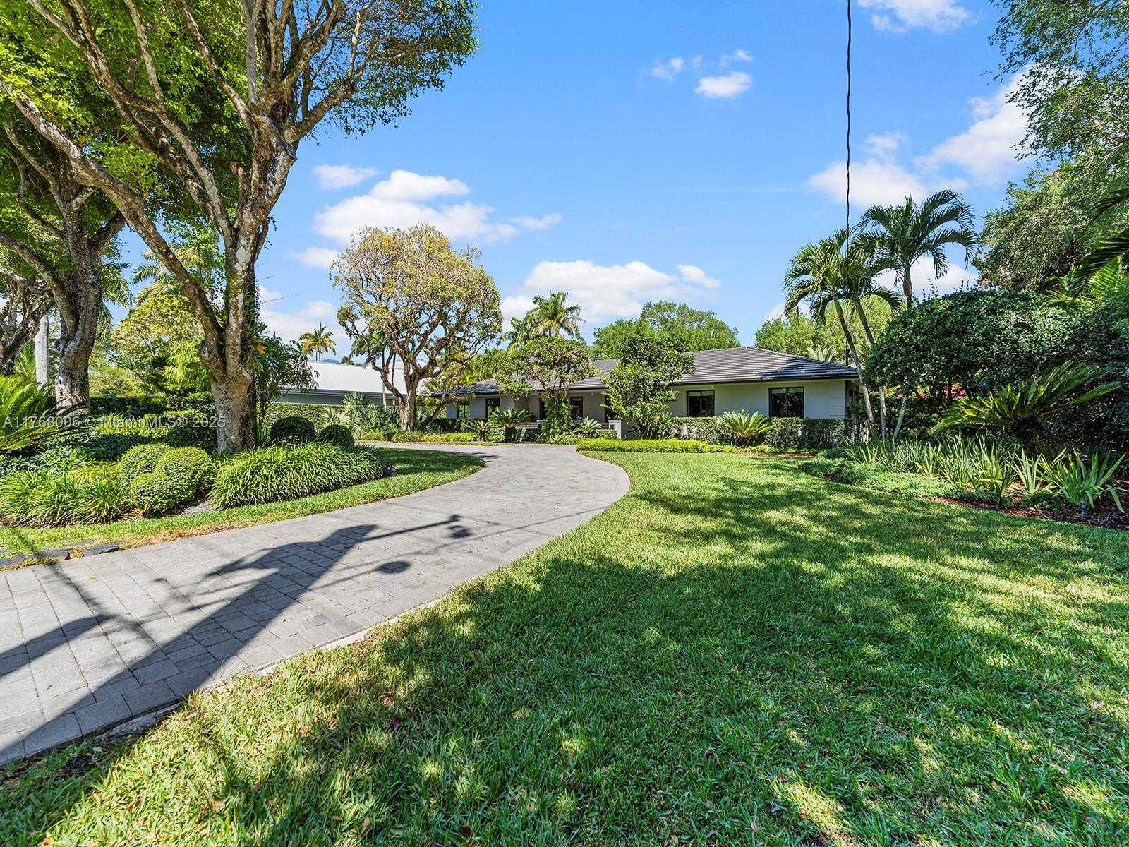 Small Image of 6401 SOUTH WEST 96TH ST, Pinecrest Number 69