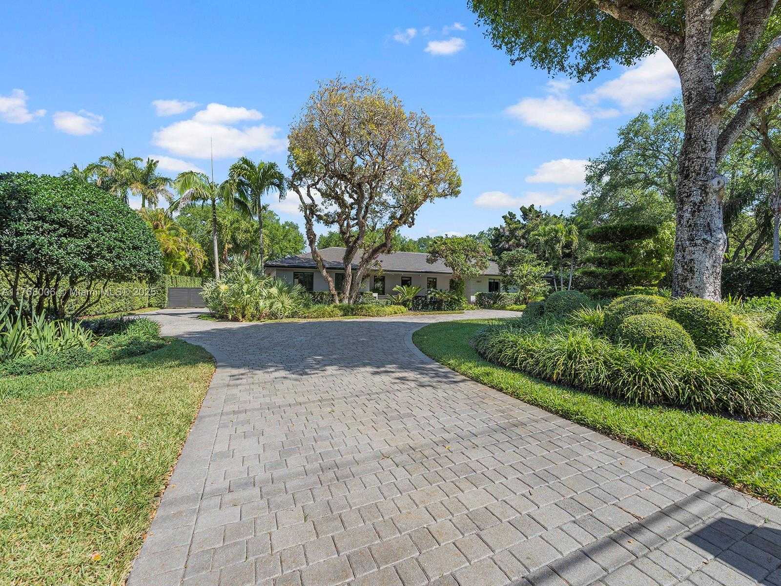 Small Image of 6401 SOUTH WEST 96TH ST, Pinecrest Number 70