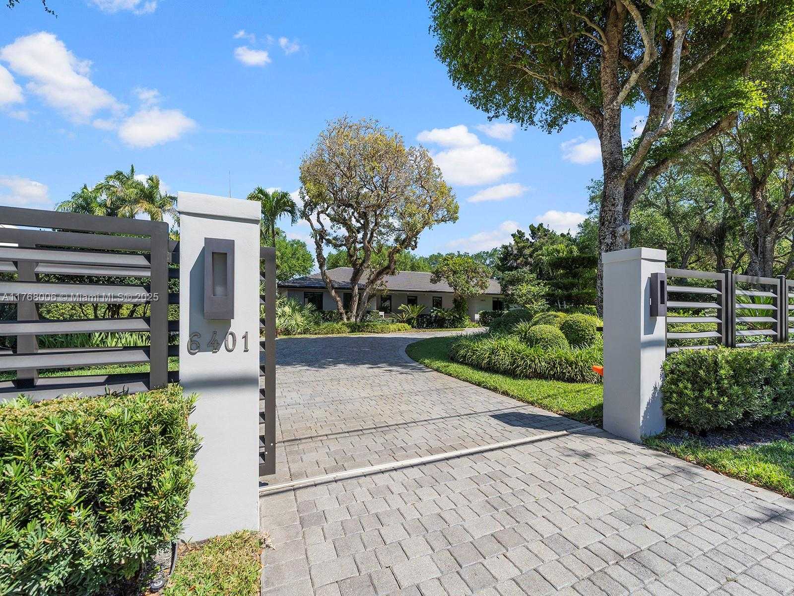 Small Image of 6401 SOUTH WEST 96TH ST, Pinecrest Number 71