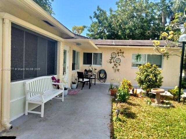 Small Image of 410 SOUTH WEST NATURA AVENUE, Deerfield Beach Number 2