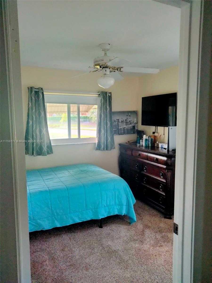 Small Image of 410 SOUTH WEST NATURA AVENUE, Deerfield Beach Number 20