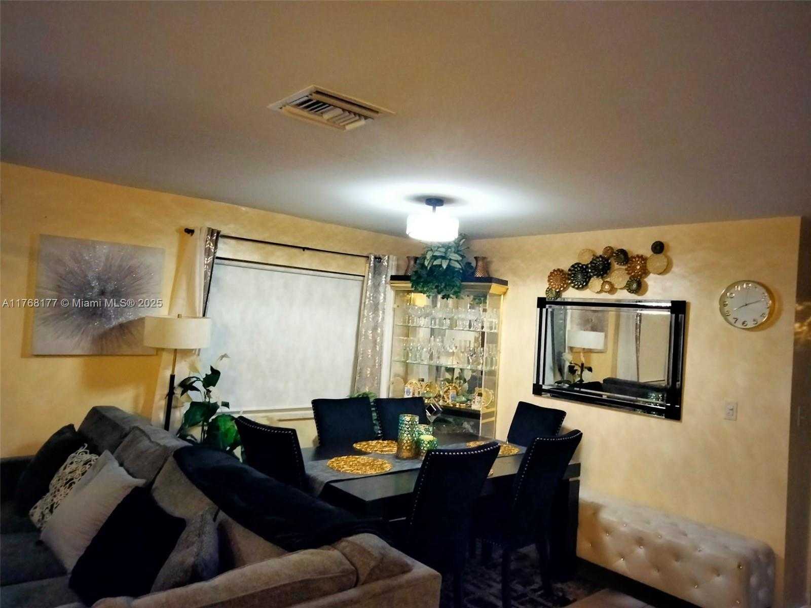Small Image of 410 SOUTH WEST NATURA AVENUE, Deerfield Beach Number 22