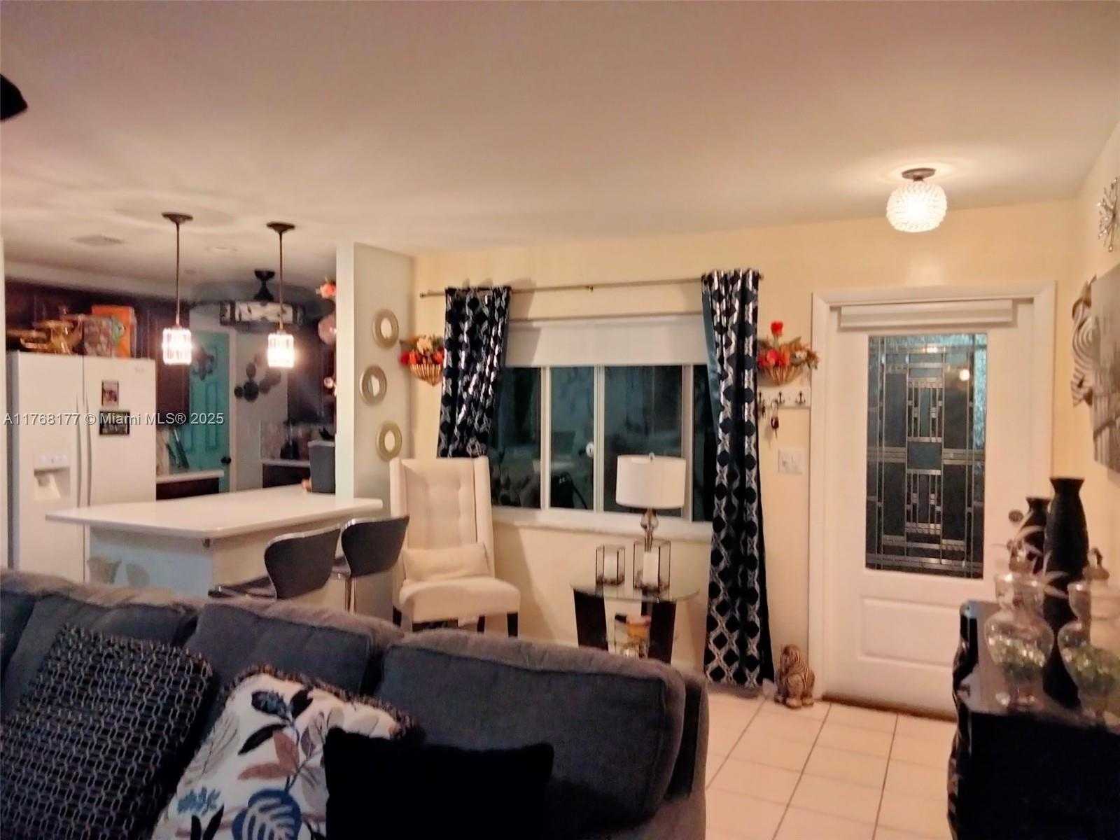 Small Image of 410 SOUTH WEST NATURA AVENUE, Deerfield Beach Number 27