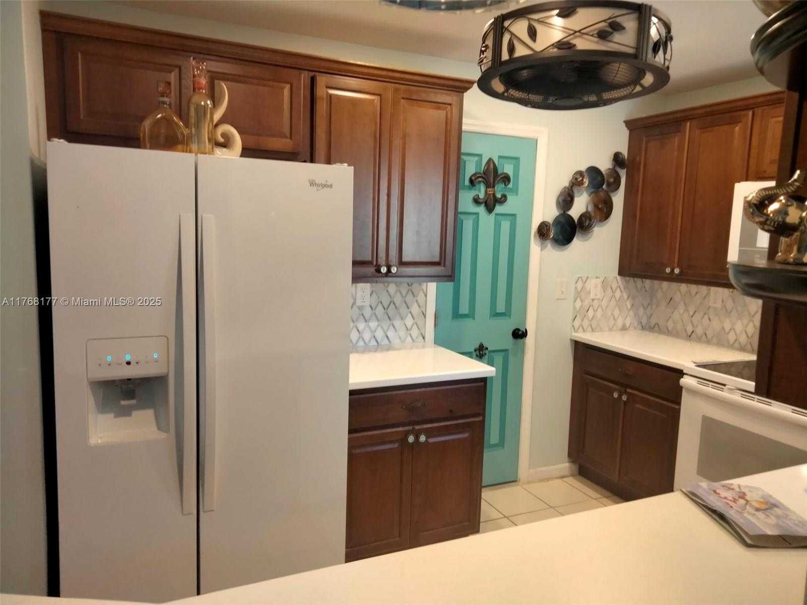 Small Image of 410 SOUTH WEST NATURA AVENUE, Deerfield Beach Number 6