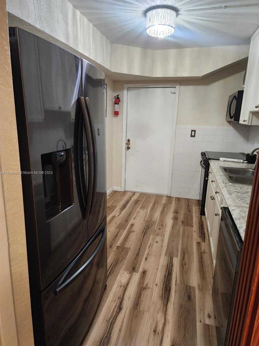 Small Image of 2637 NORTH WEST 7TH ST, Pompano Beach Number 12