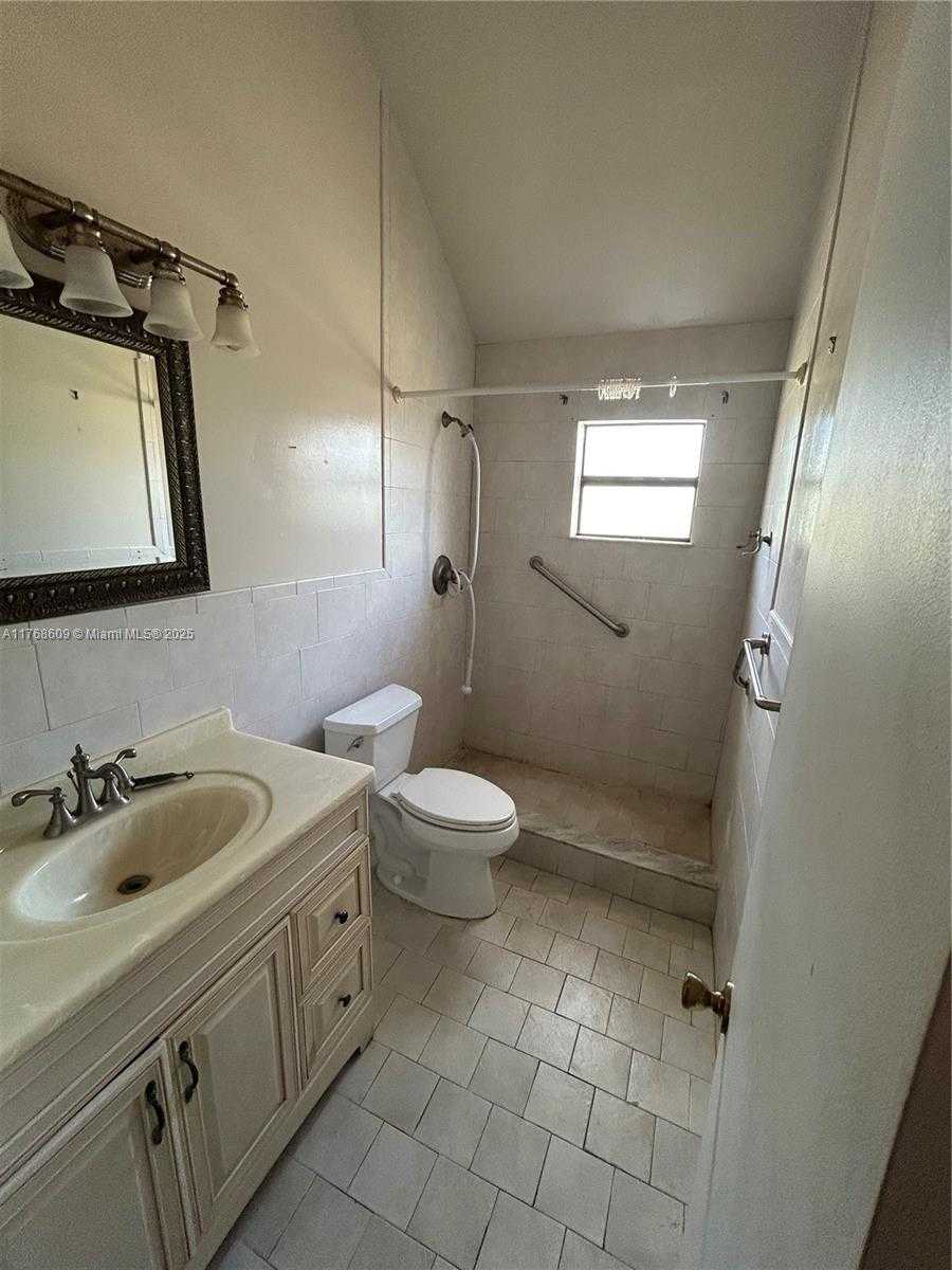 Small Image of 5416 FLAGLER ST, Hollywood Number 10