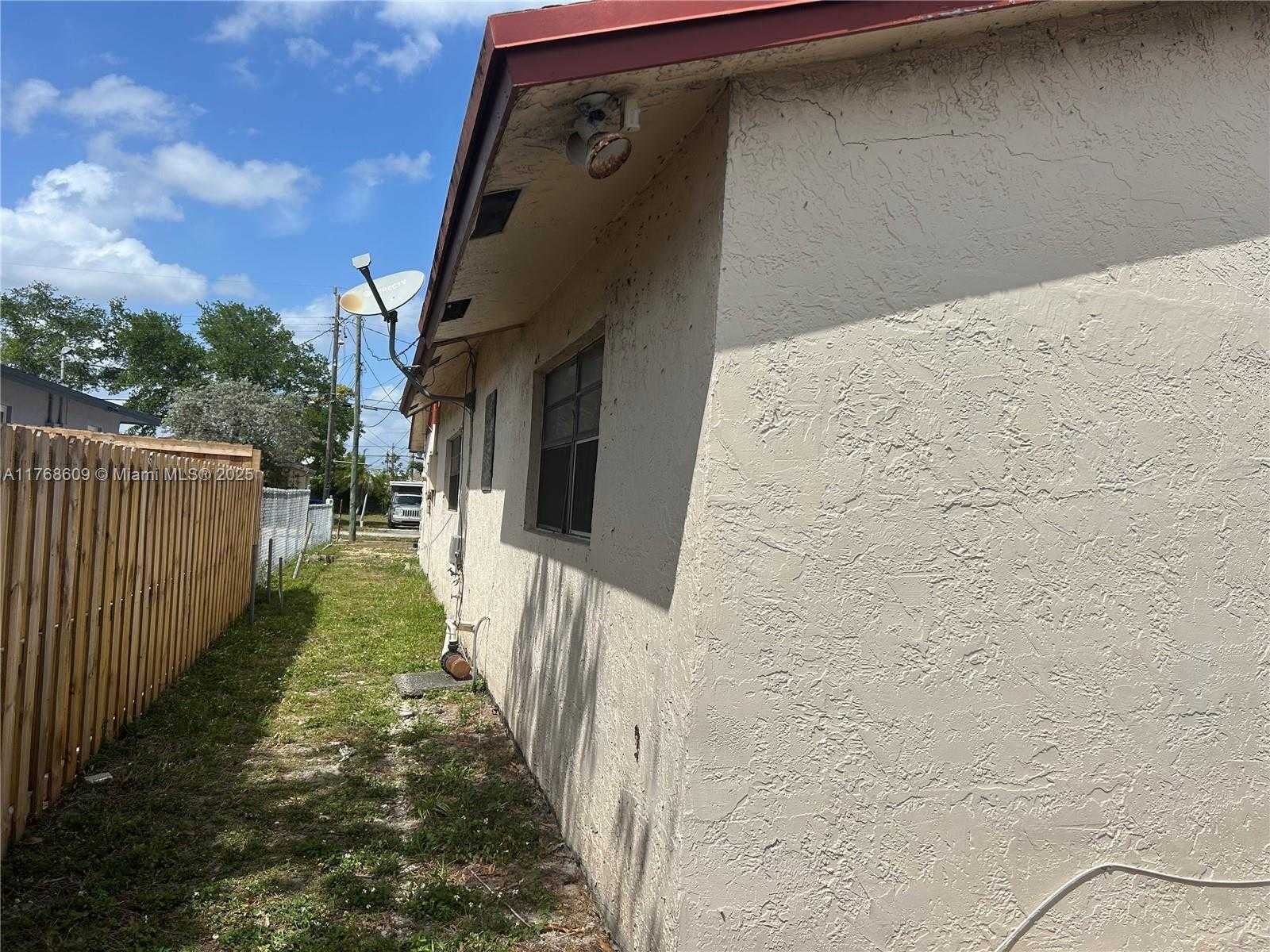 Small Image of 5416 FLAGLER ST, Hollywood Number 13