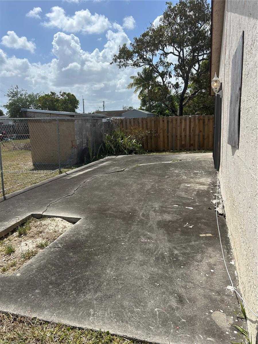 Small Image of 5416 FLAGLER ST, Hollywood Number 14