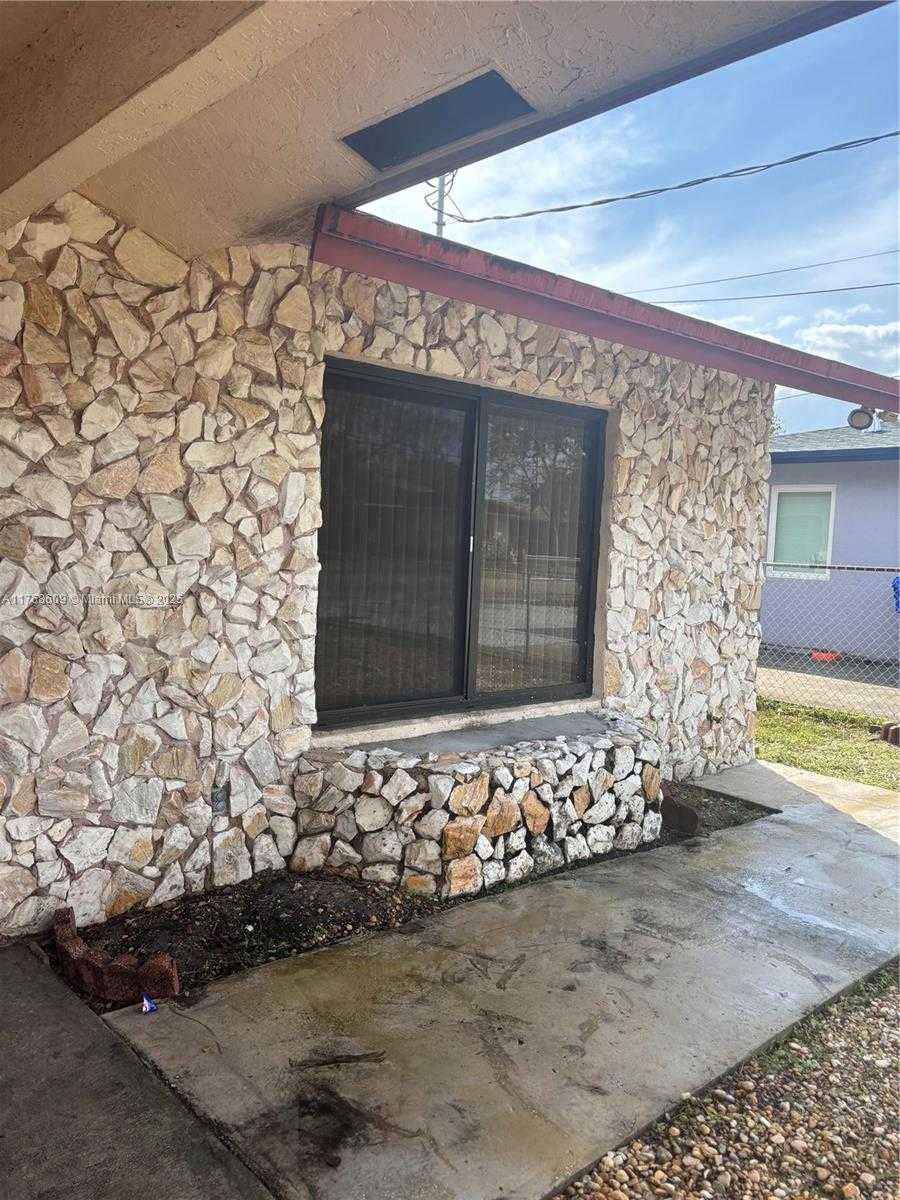 Small Image of 5416 FLAGLER ST, Hollywood Number 2