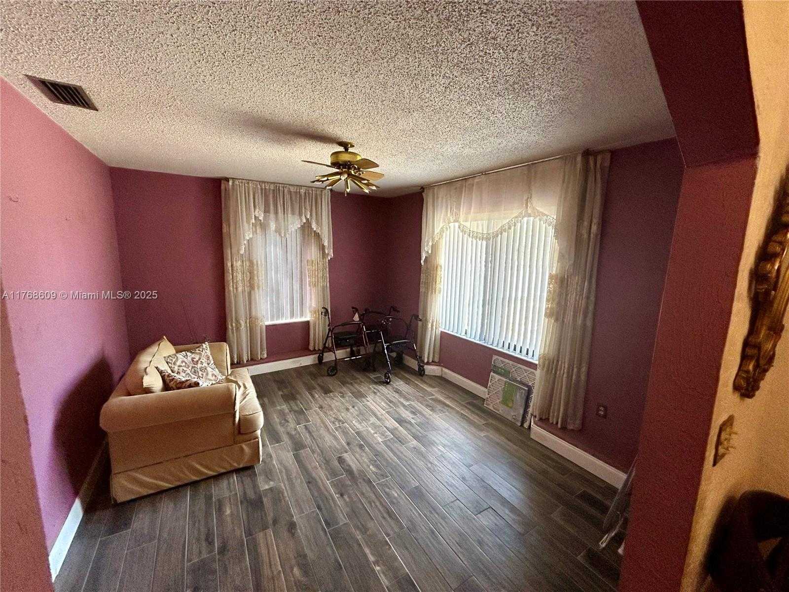 Small Image of 5416 FLAGLER ST, Hollywood Number 6