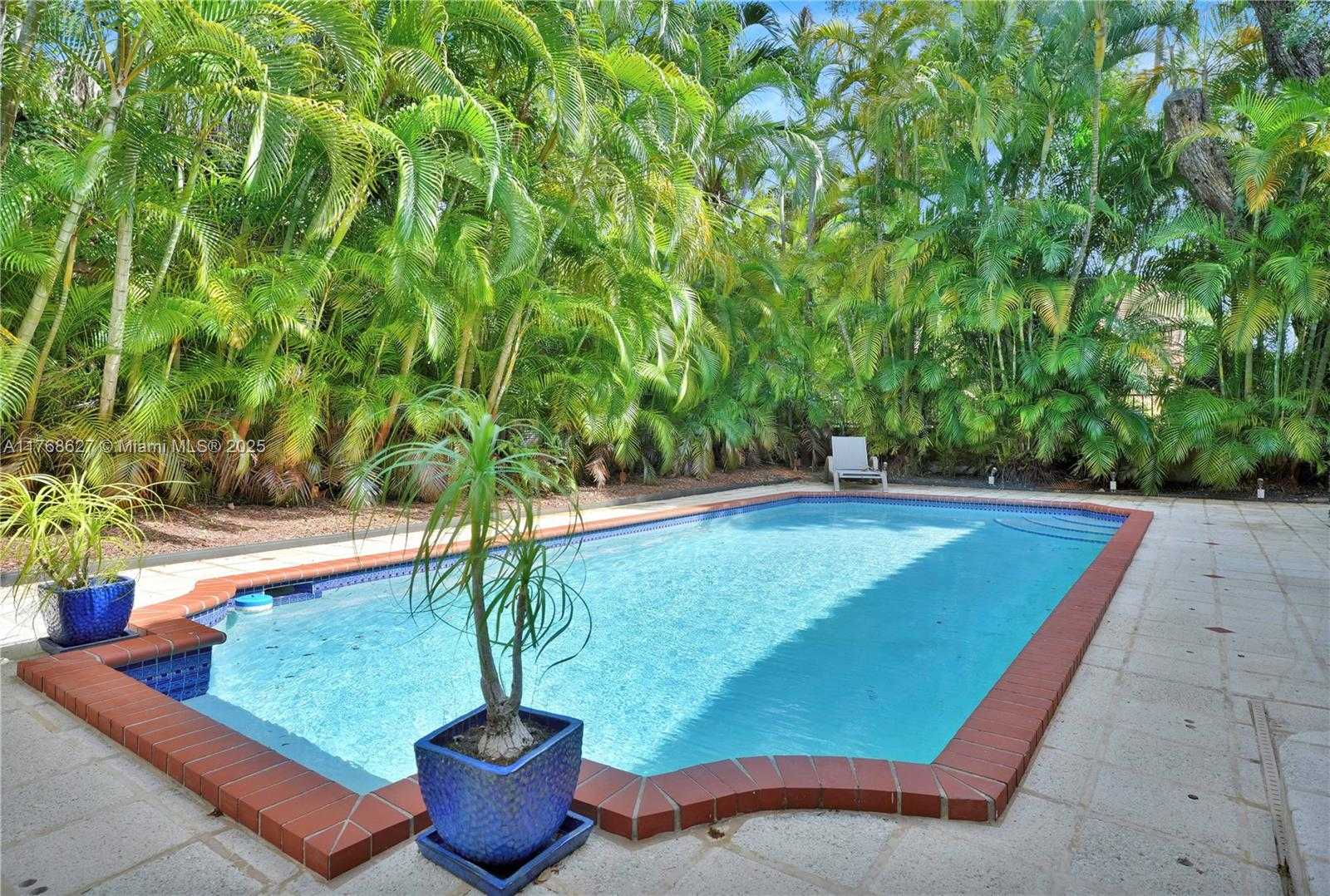 Small Image of 2115 COUNTRY CLUB PRADO, Coral Gables Number 33