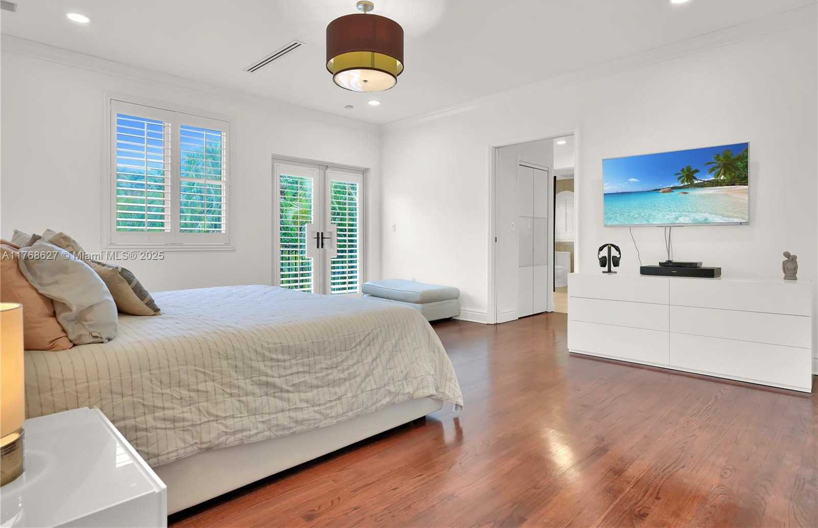 Small Image of 2115 COUNTRY CLUB PRADO, Coral Gables Number 36