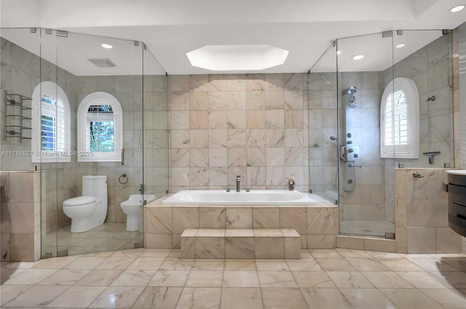Small Image of 2115 COUNTRY CLUB PRADO, Coral Gables Number 42