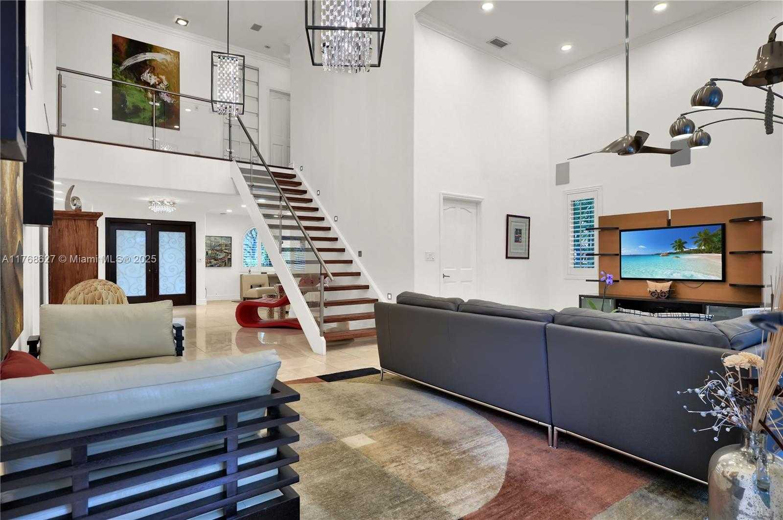 Small Image of 2115 COUNTRY CLUB PRADO, Coral Gables Number 6