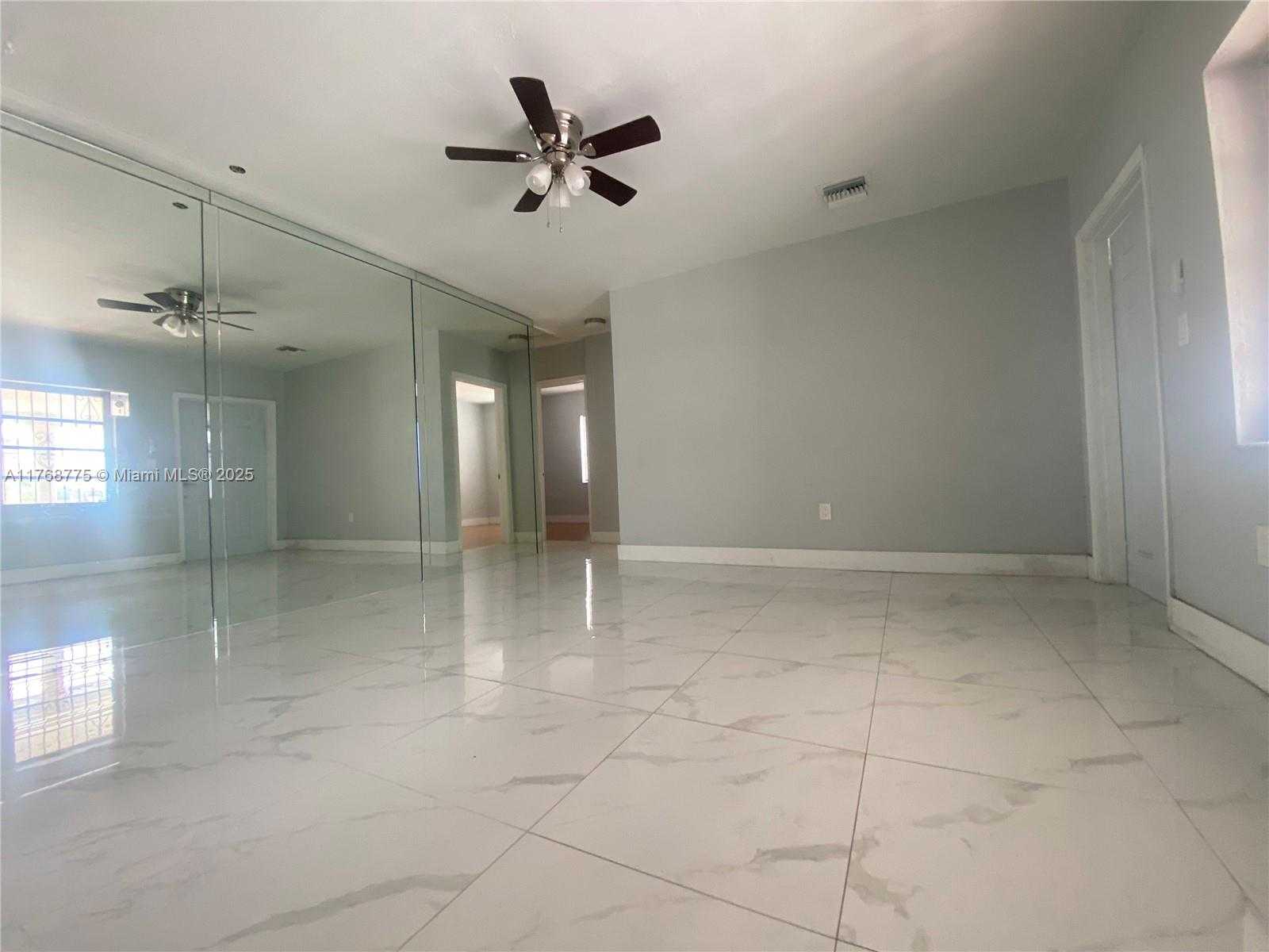 Small Image of 881 SOUTH EAST 8TH ST, Hialeah Number 7