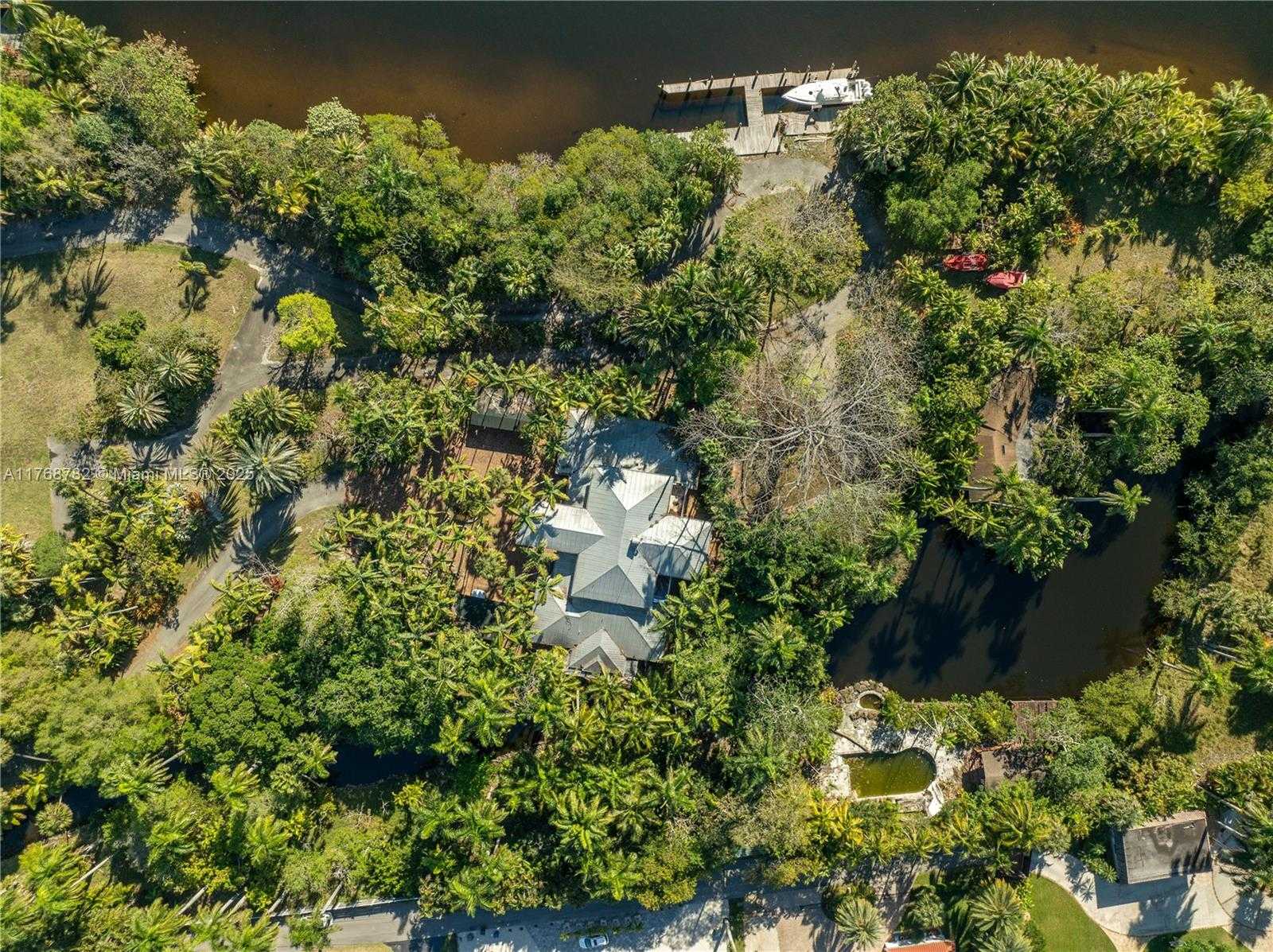 Small Image of 2350 SOUTH WEST 26TH AVE, Fort Lauderdale Number 11