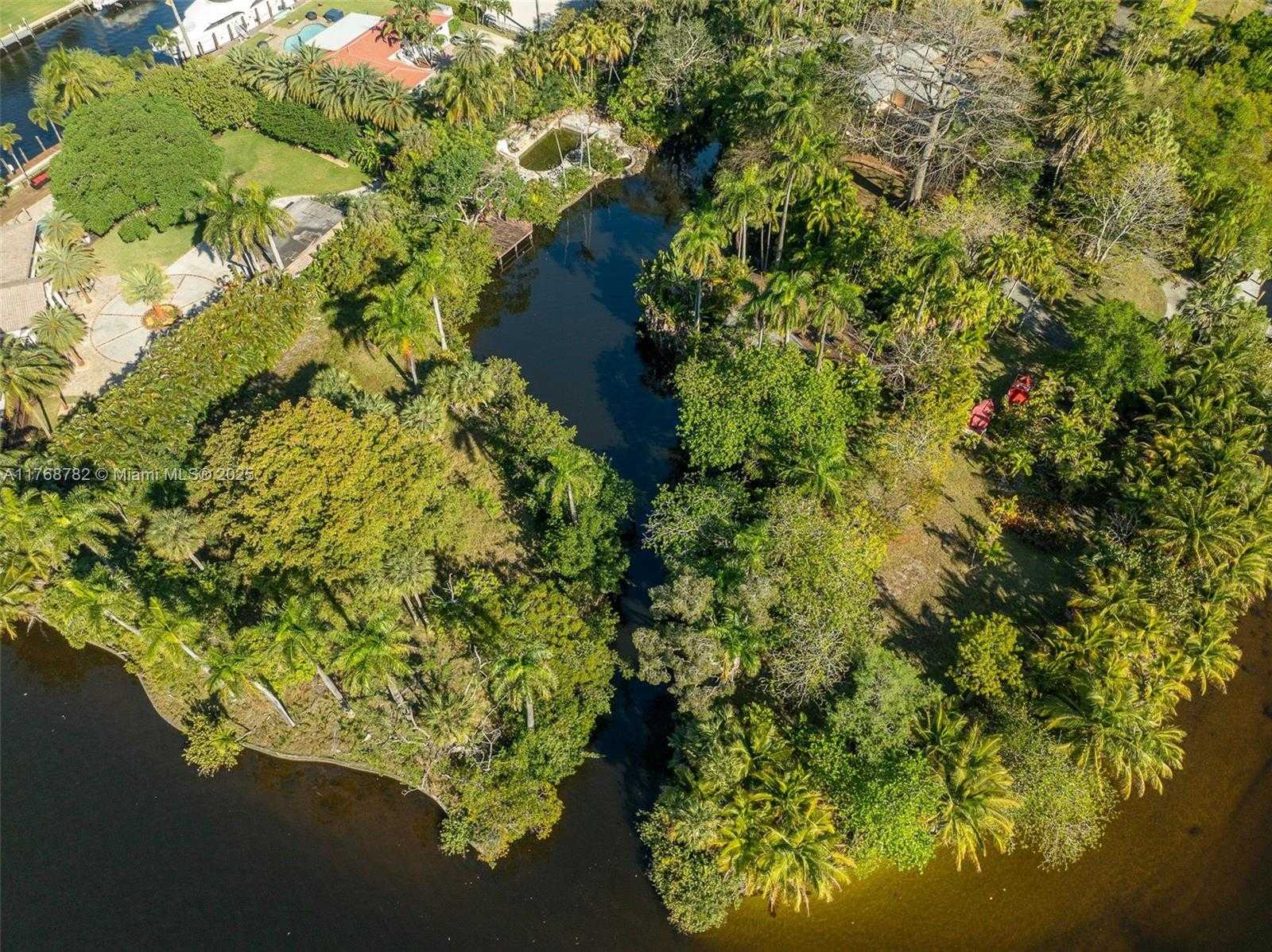 Small Image of 2350 SOUTH WEST 26TH AVE, Fort Lauderdale Number 12