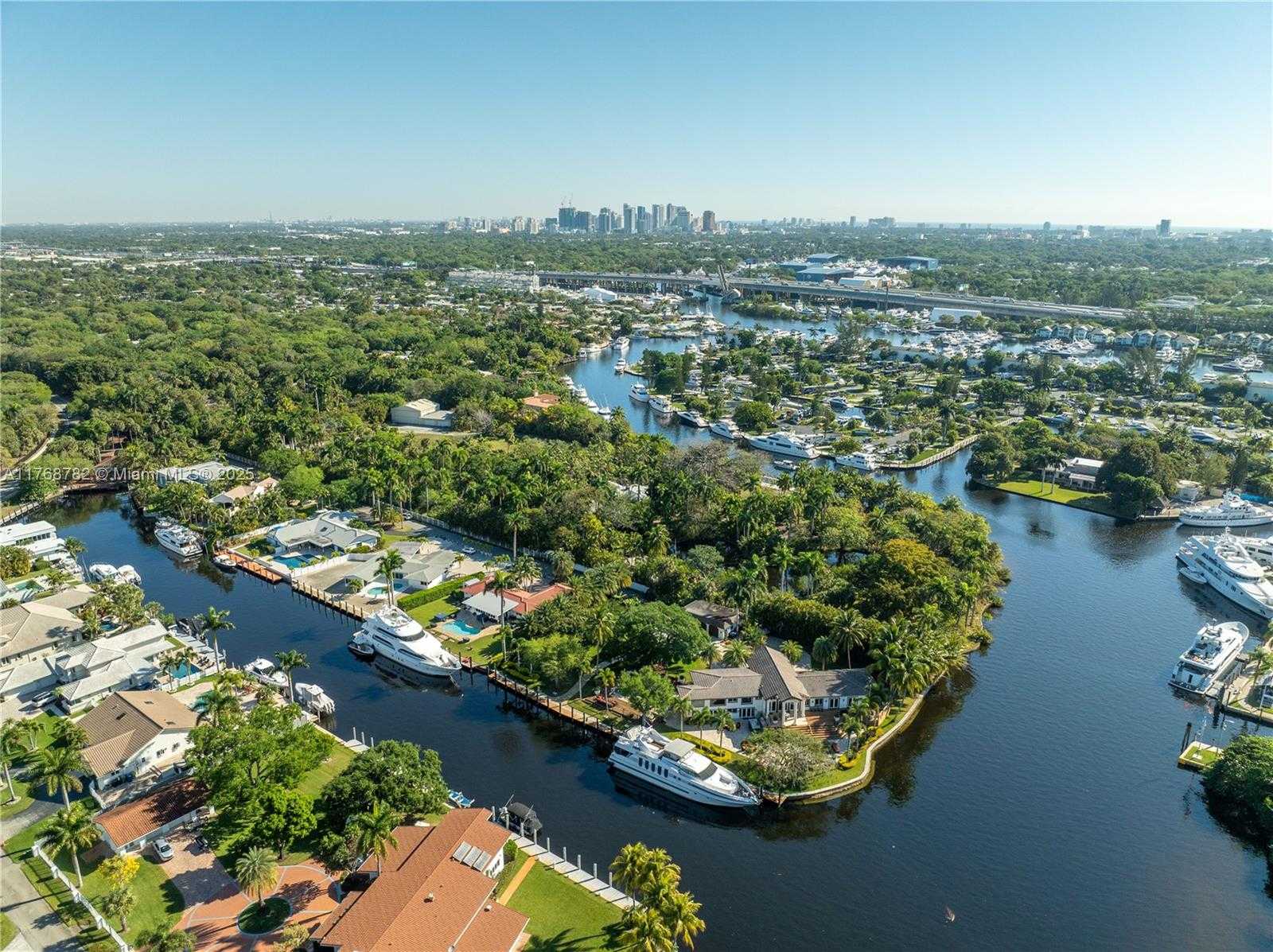 Small Image of 2350 SOUTH WEST 26TH AVE, Fort Lauderdale Number 2