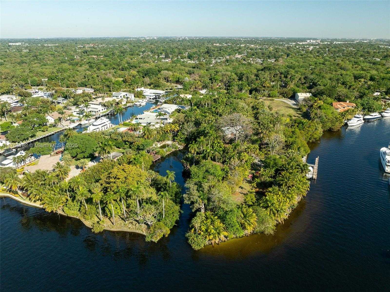 Small Image of 2350 SOUTH WEST 26TH AVE, Fort Lauderdale Number 3