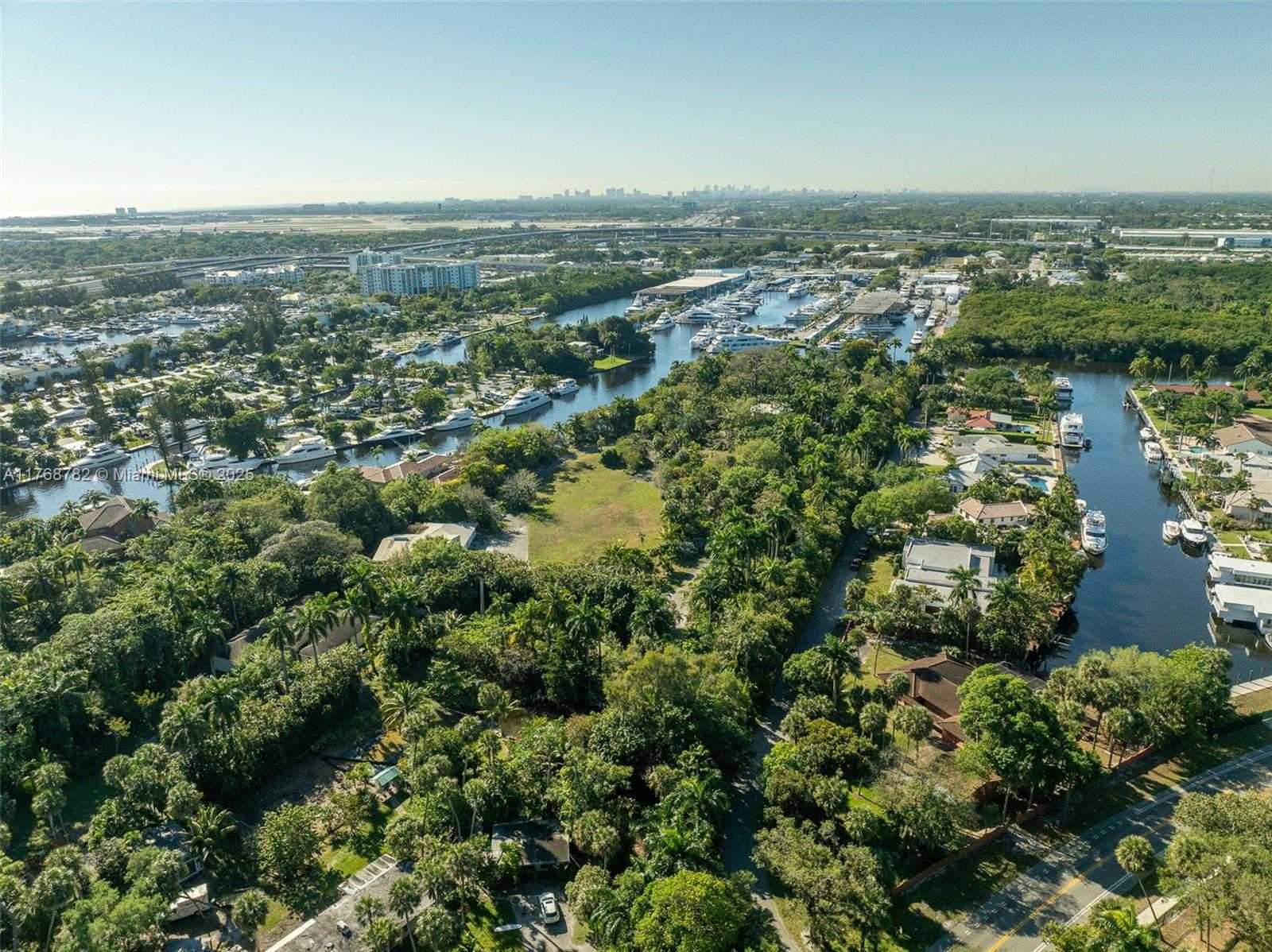 Small Image of 2350 SOUTH WEST 26TH AVE, Fort Lauderdale Number 4